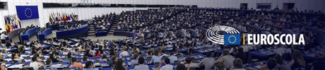 Powiększ grafikę: Zdjęcie Parlamentu Europejskiego. Z prawej strony napis EUROSCOLA.