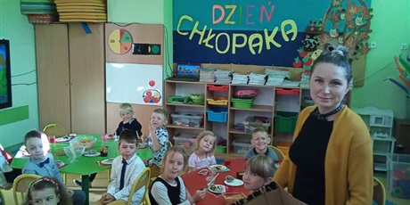 Powiększ grafikę: dzien-chlopaka-388884.jpg